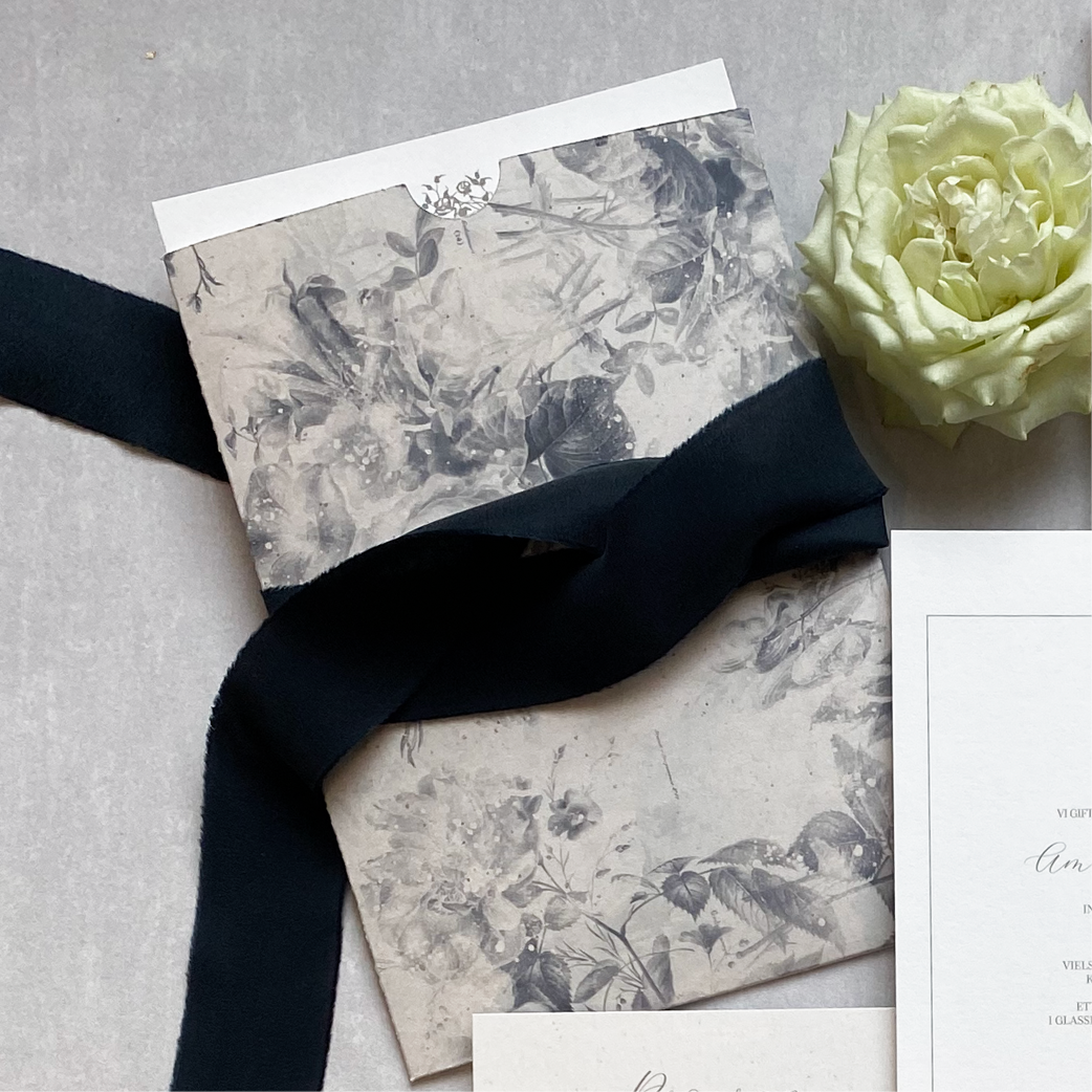 Pocket Sleeve - Elegance